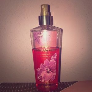 Victoria’s Secret Total Attraction fragrance mist